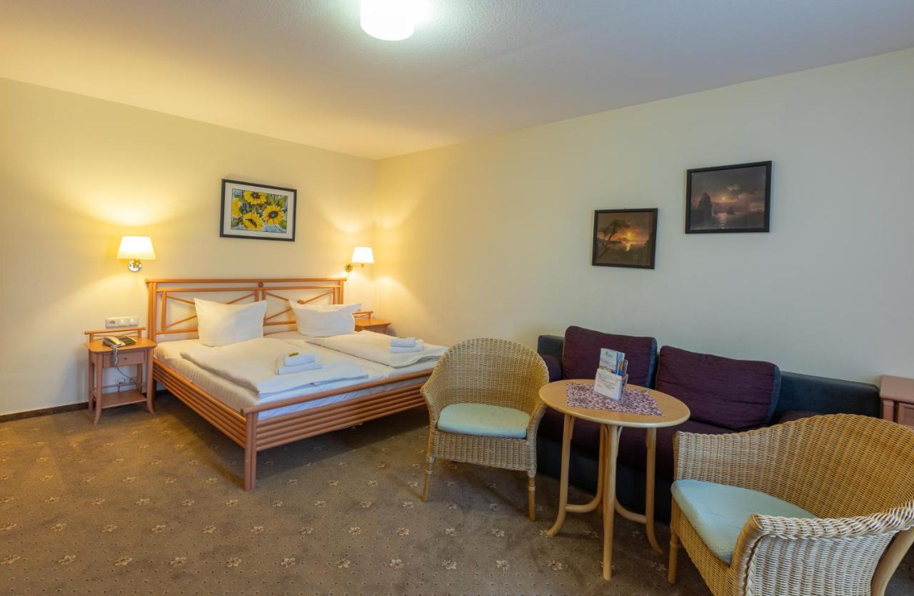 Hotel Am Wariner See Экстерьер фото