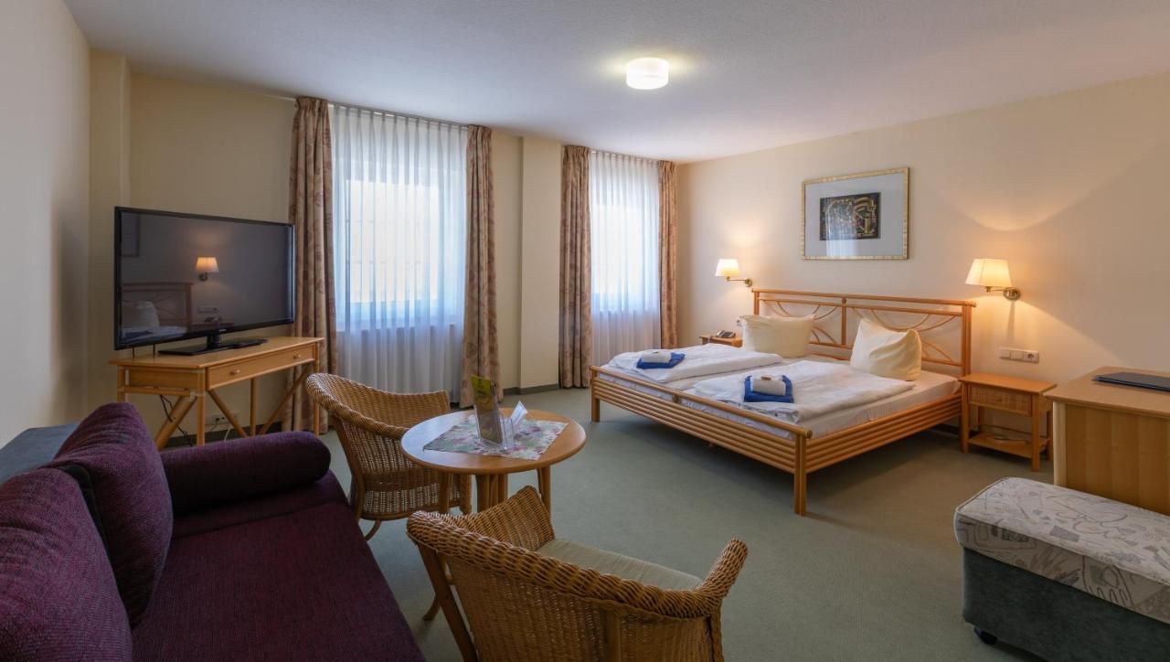 Hotel Am Wariner See Экстерьер фото