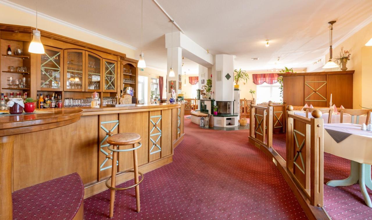 Hotel Am Wariner See Экстерьер фото