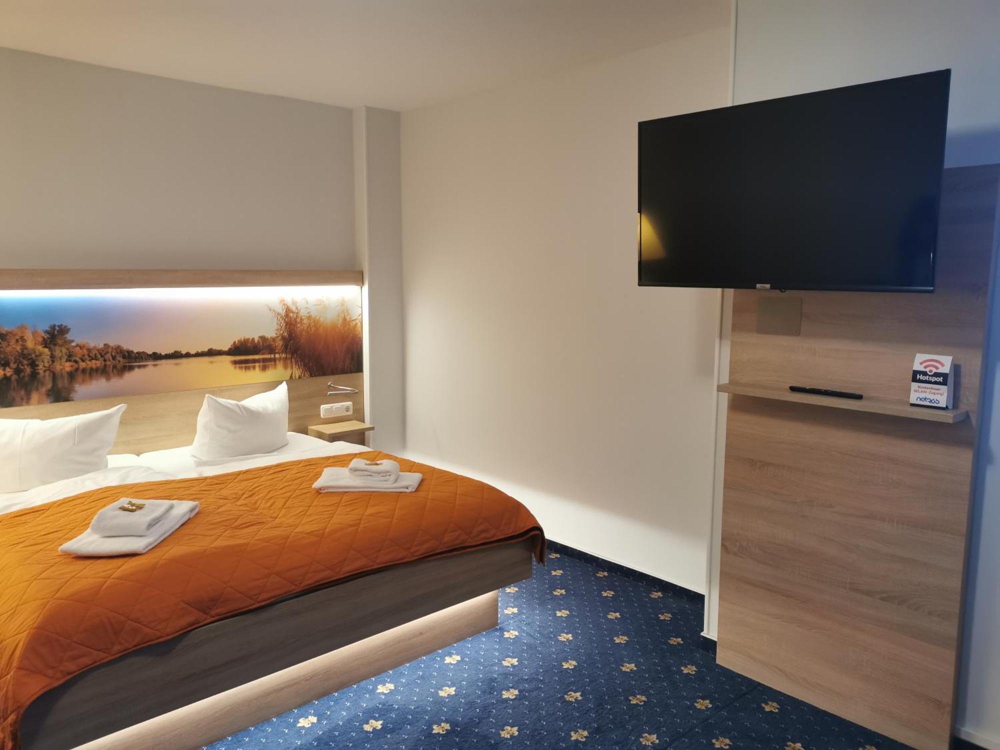 Hotel Am Wariner See Экстерьер фото